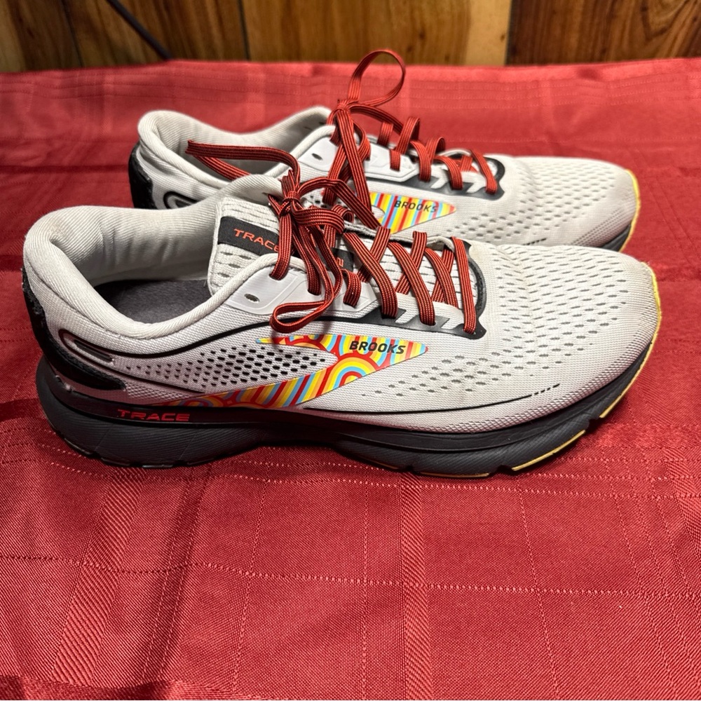 Brooks women’s Gray Running Shoes
